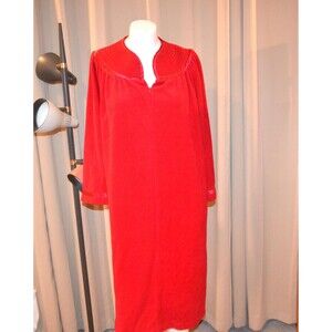 Vintage Robe Bombshell Red on Red Waltz Zip